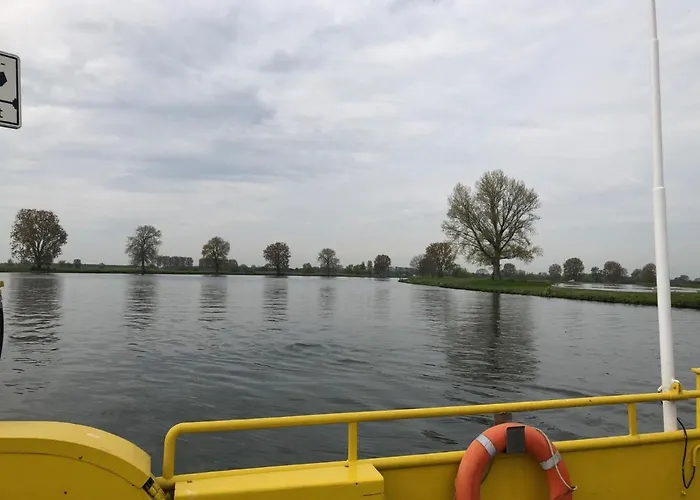 Luxe Watervilla Met Eigen Aanlegsteiger Geschikt Voor Maximaal 6 Personen In Recreatiegebied De Gouden Ham In *
