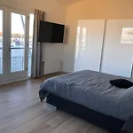 Luxe Watervilla Met Eigen Aanlegsteiger Geschikt Voor Maximaal 6 Personen In Recreatiegebied De Gouden Ham In 別荘 Maasbommel