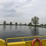 Luxe Watervilla Met Eigen Aanlegsteiger Geschikt Voor Maximaal 6 Personen In Recreatiegebied De Gouden Ham In *