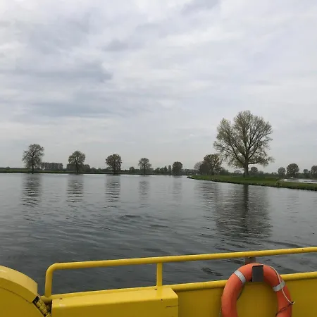 Luxe Watervilla Met Eigen Aanlegsteiger Geschikt Voor Maximaal 6 Personen In Recreatiegebied De Gouden Ham In *